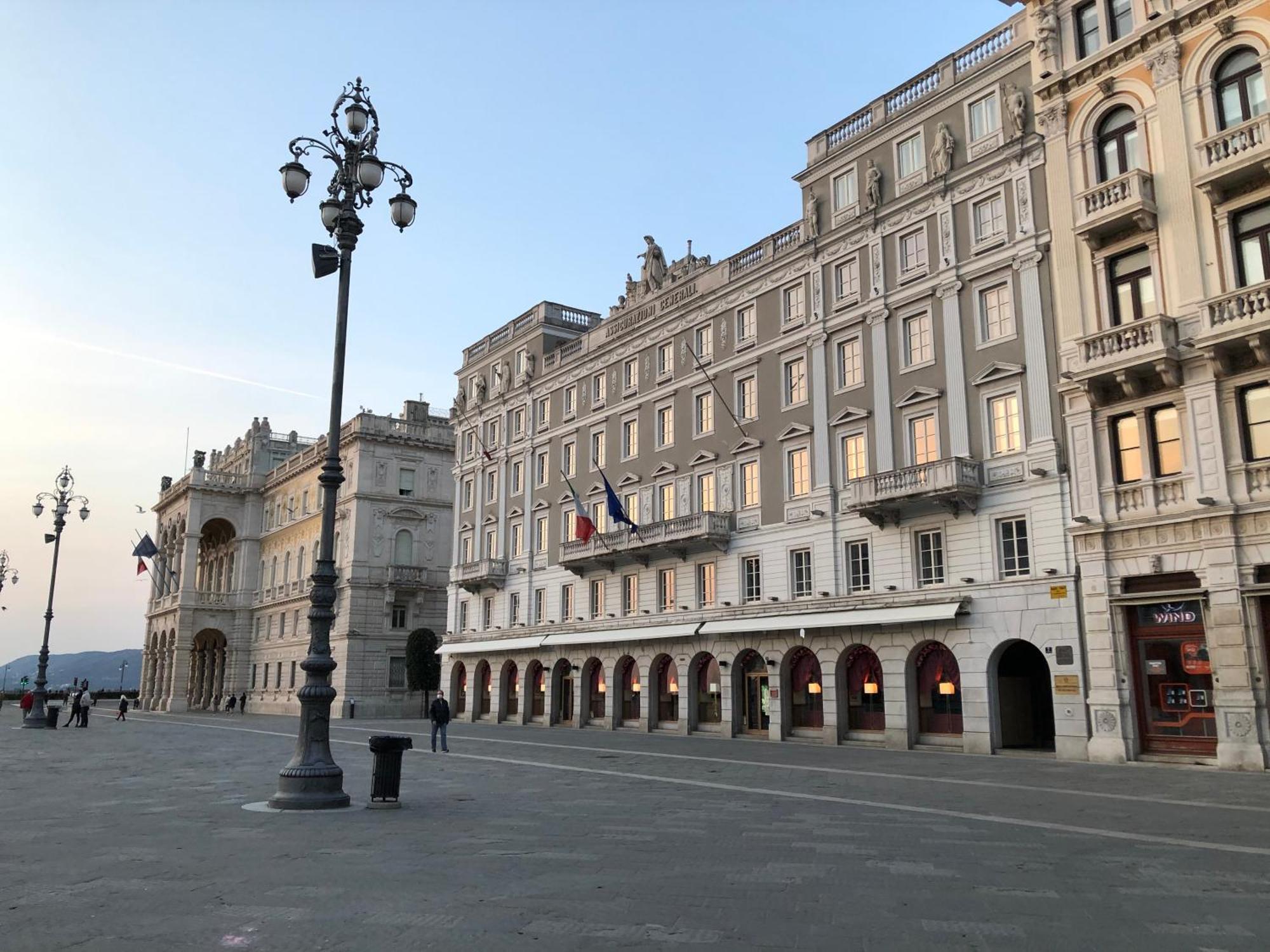 Le Vie Del Vento - Garibaldi Apartment Trieste Bagian luar foto